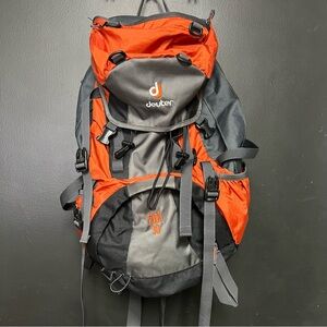 deuter Fox 30 Kids &Teens Padded Back & Straps Hiking Backpack Red Orange 30 L